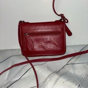 Clarks Genuine Leather Vintage  Phone Wallet Crossbody Bag